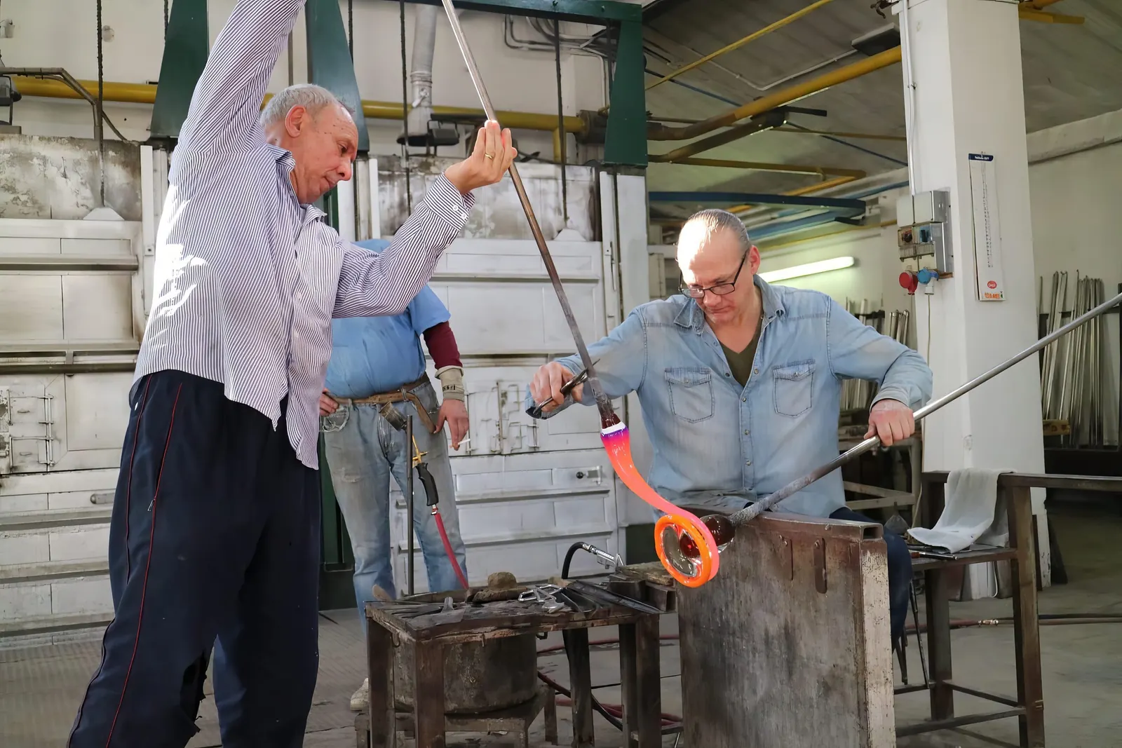 Cristiano Toso y el equipo trabajando