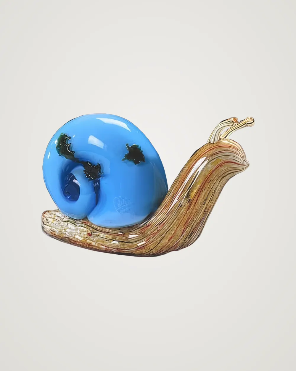 Glass sculpture by Vania Galli: light blue snail
